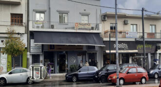 Γραφείο με πρόσοψη σε κεντρικό δρόμο στο Αιγάλεω