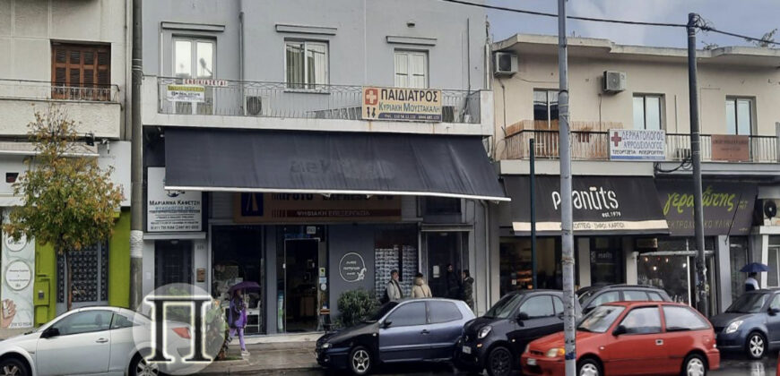 Γραφείο με πρόσοψη σε κεντρικό δρόμο στο Αιγάλεω