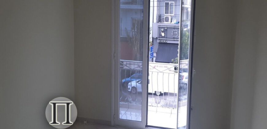 Γραφείο με πρόσοψη σε κεντρικό δρόμο στο Αιγάλεω