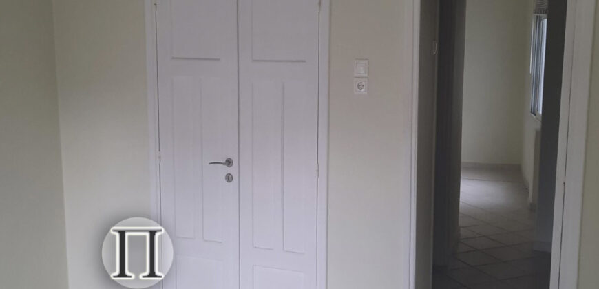 Γραφείο με πρόσοψη σε κεντρικό δρόμο στο Αιγάλεω