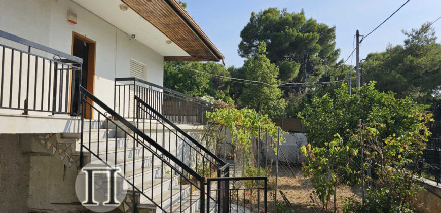 Μονοκατοικία 142 τ.μ. σε 1200 τ.μ. οικόπεδο (Παλαιά Πεντέλη)