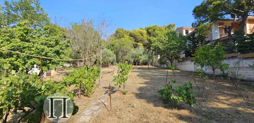 Μονοκατοικία 142 τ.μ. σε 1200 τ.μ. οικόπεδο (Παλαιά Πεντέλη)